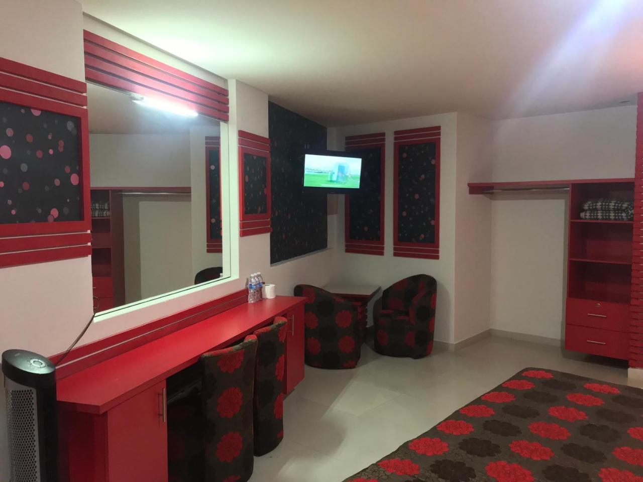 Palacio Rojo Hotel Familiar Morelia Bagian luar foto
