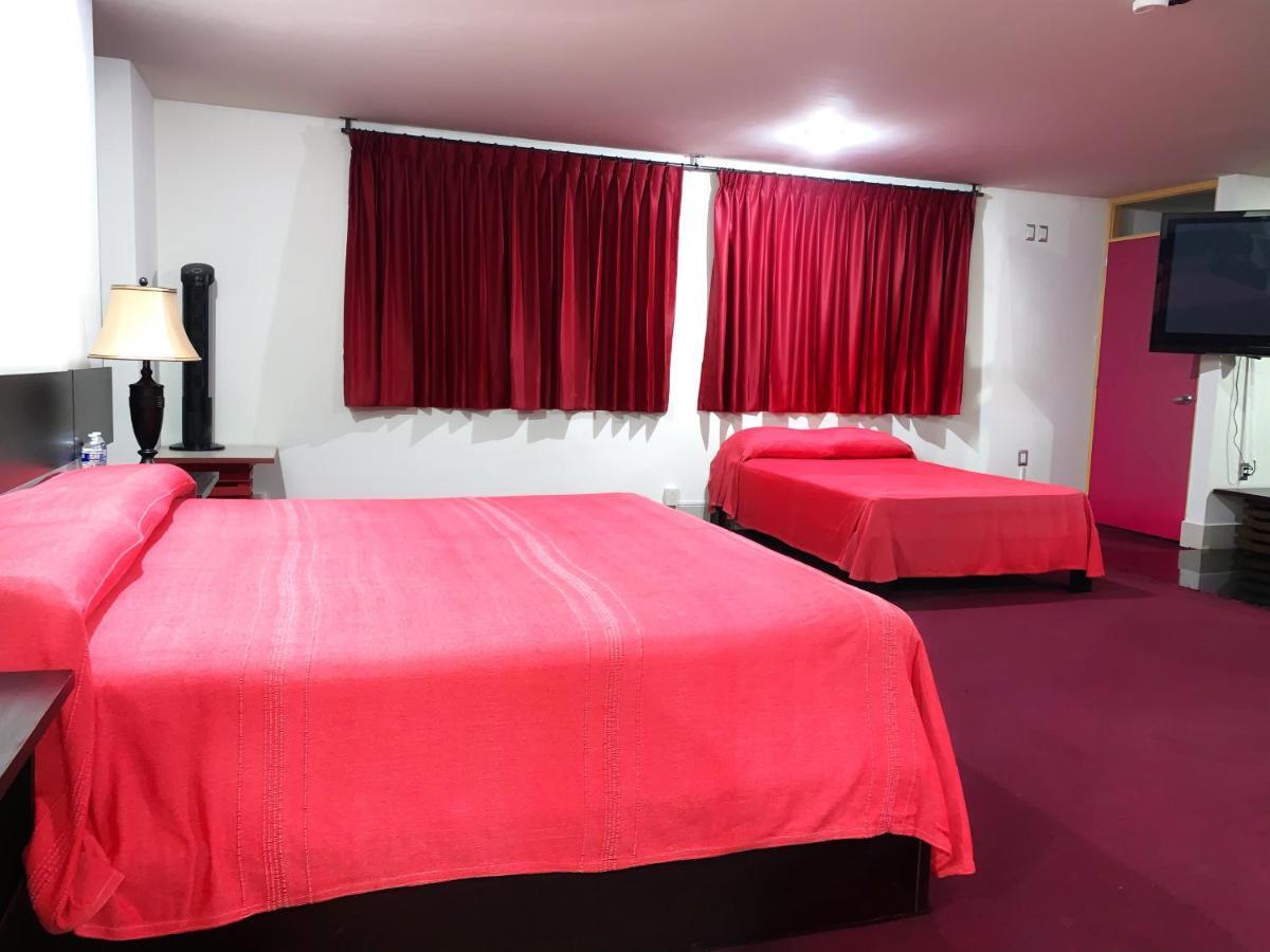 Palacio Rojo Hotel Familiar Morelia Bagian luar foto